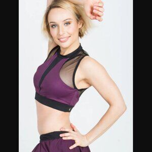 NEW Croga Active Closer Crop Pole Top Bra in Wine with Removable Pads XS